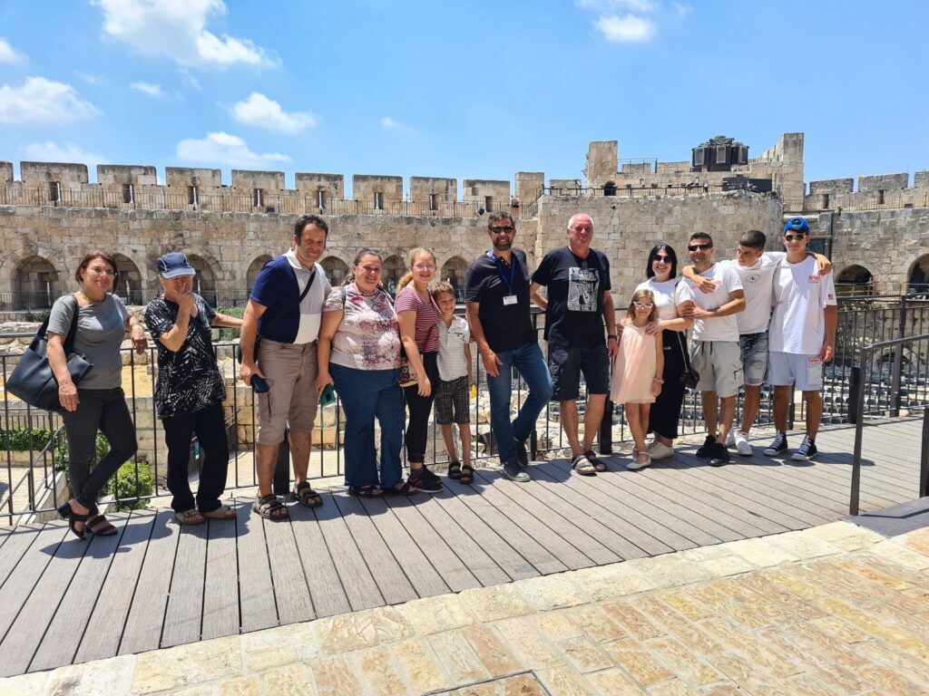 WhatsApp Image 2025-04-28 at 09.39.28 (1)